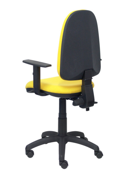 Silla de oficina Tribaldos amarillo con brazos regulables (5)