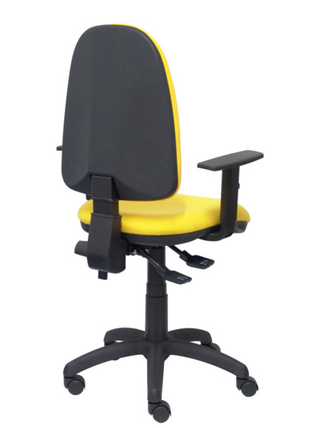 Silla de oficina Tribaldos amarillo con brazos regulables (7)