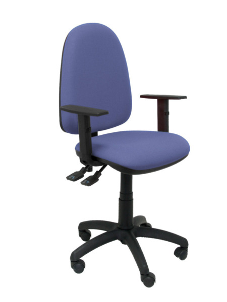 Silla de oficina Tribaldos azul claro con brazos regulables